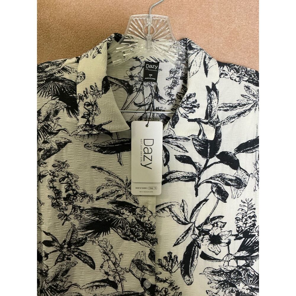 Dazy Women's Floral Print Button‎ Down Short Sleeve Shirt Top - Size L - Picture 4 of 9